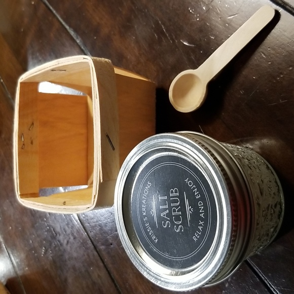 1 Salt Scrub Handcrafted 5 Blends to choose from (Bundle 2 for $18;4 for $32) - Picture 6 of 15